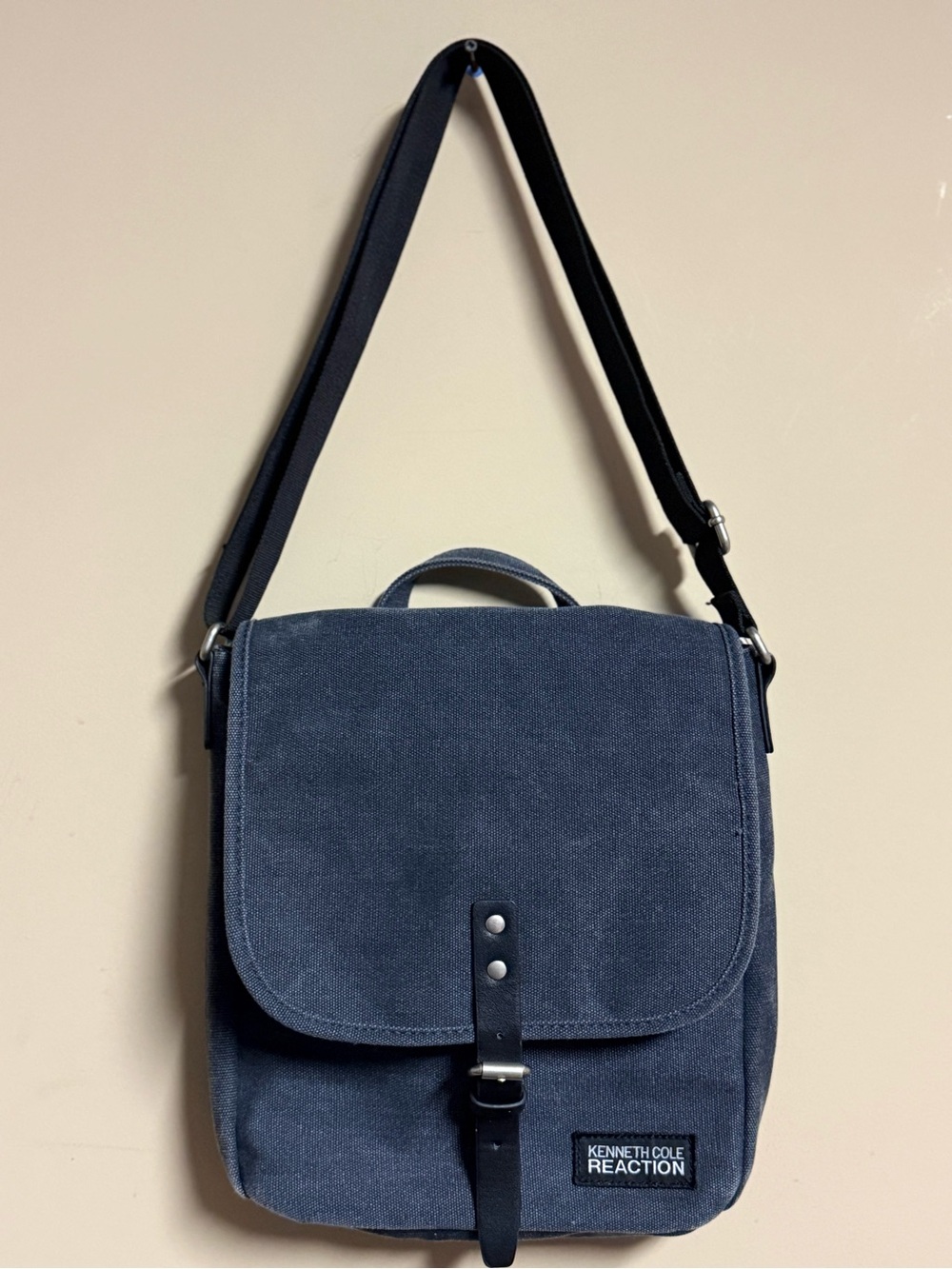 Kenneth Cole Reaction Navy Canvas Crossbody Messenger Bag